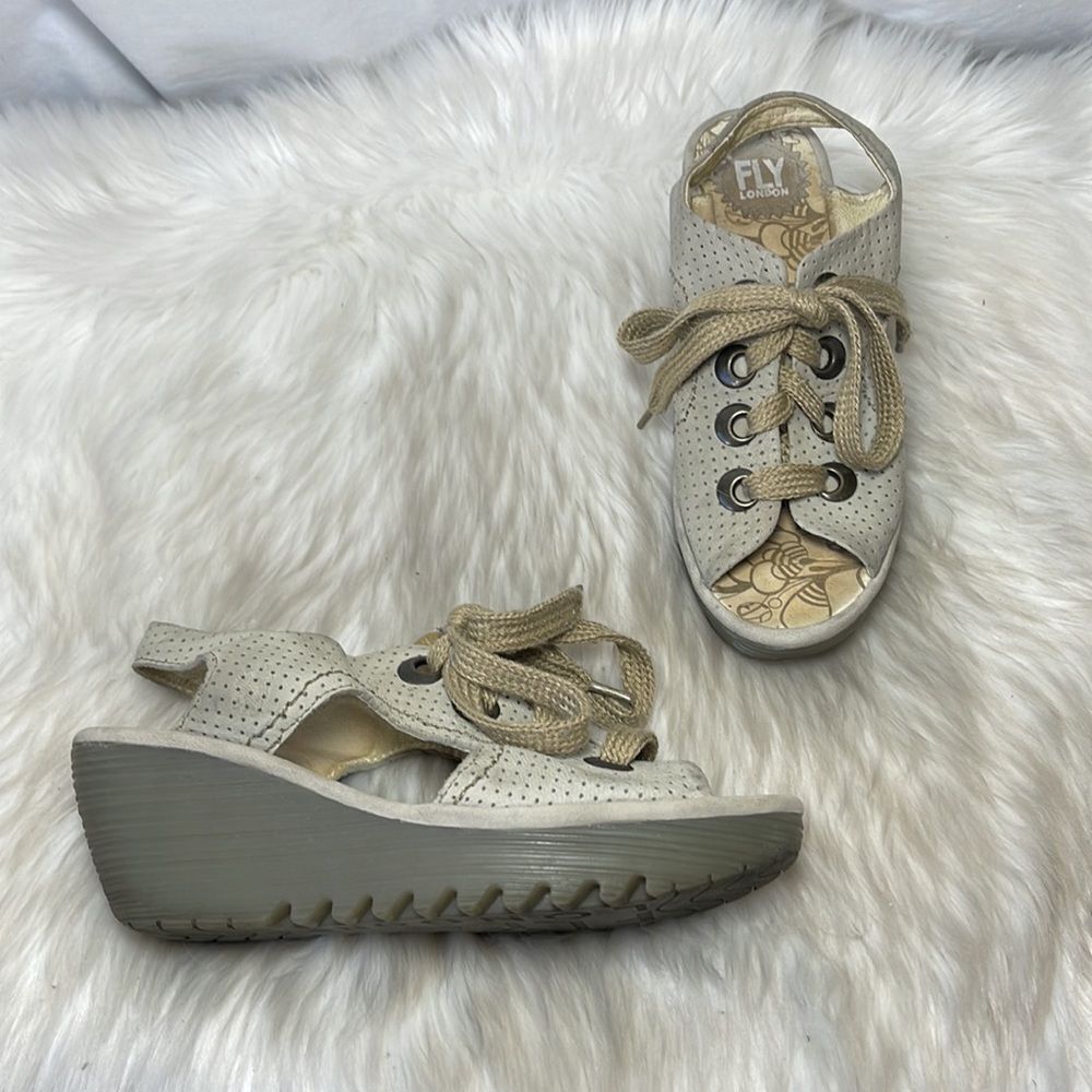 Fly London Alva Taupe Lace Up Wedge Sandals Sz 38/7.5-8